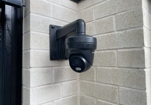 L-Black-Camera-1024x768